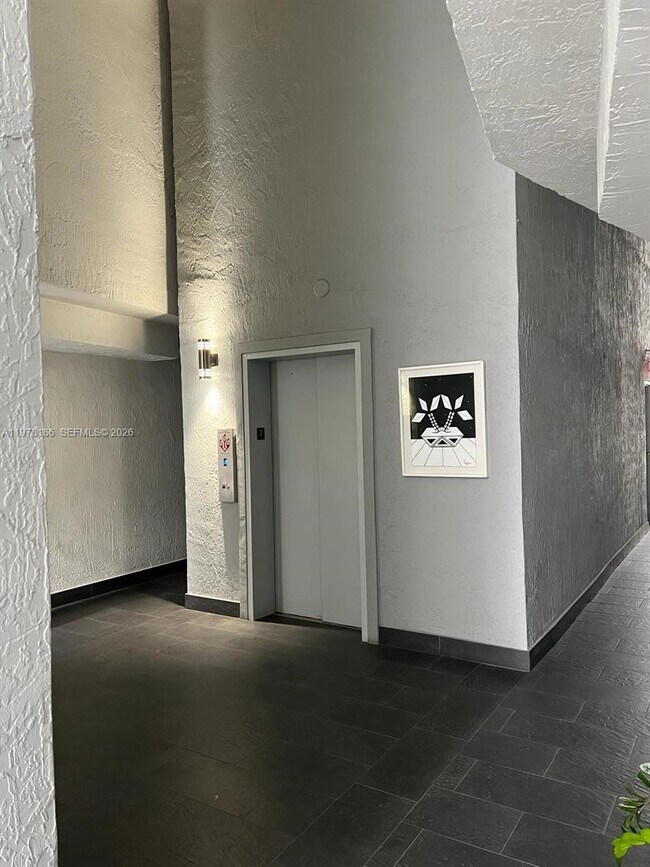 Building Photo - 1650 Brickell Ave