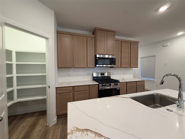 Building Photo - 2619 McHenry Lndg Ln