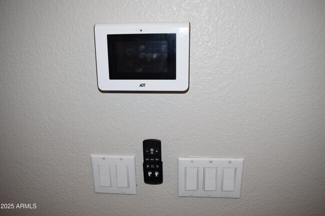 Building Photo - 3680 S Joshua Tree Ln
