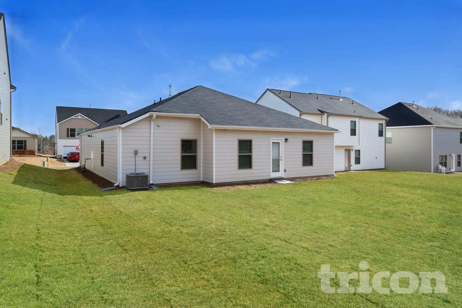 Building Photo - 927 Equine Dr