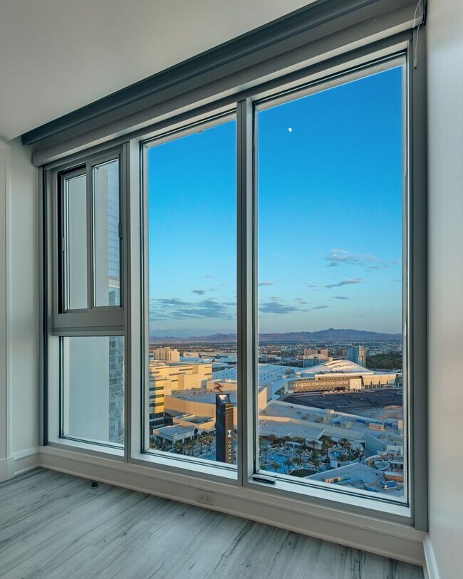 Building Photo - Sky Las Vegas - 2809