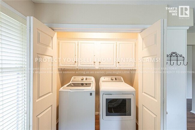 Building Photo - 41 Melinda Ln