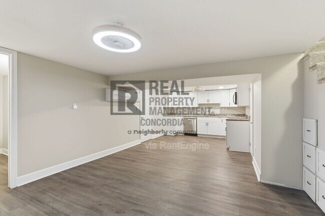 Building Photo - 1246 S Russell St