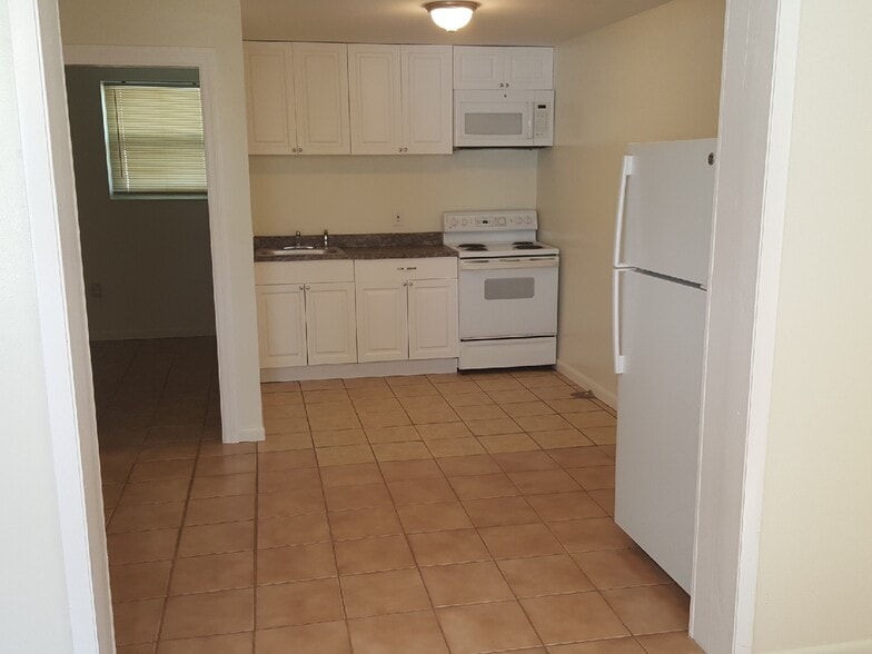 Building Photo - 2029 Arbuckle Creek Rd