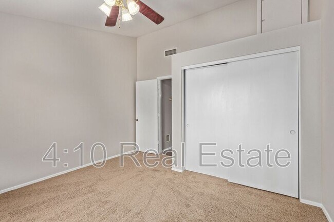 Building Photo - 2381 W Redwood Dr