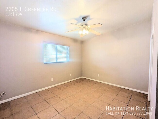 Building Photo - 2205 E Greenlee Rd