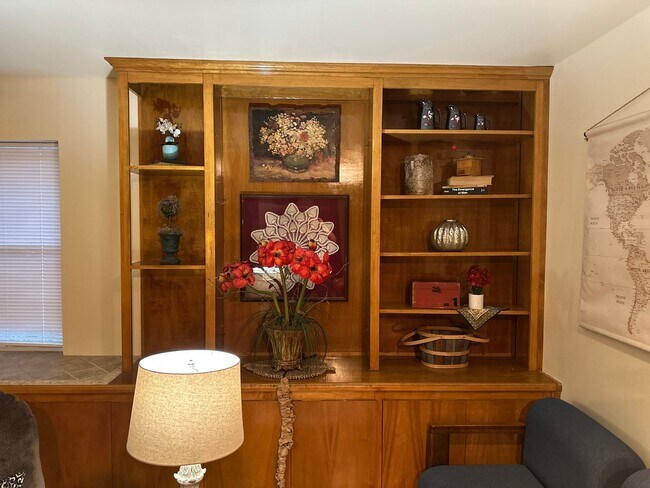 Building Photo - ONE BEDROOM, one bath, FULLY FURNISHED; ALL BILLS PAID