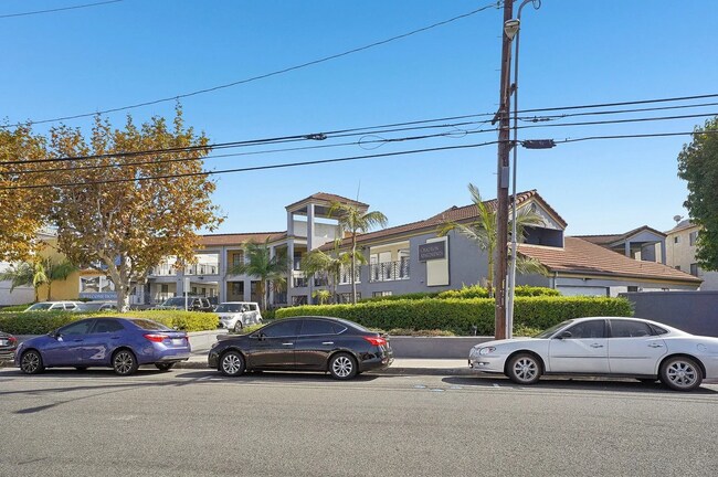Building Photo - Chadron Apartment