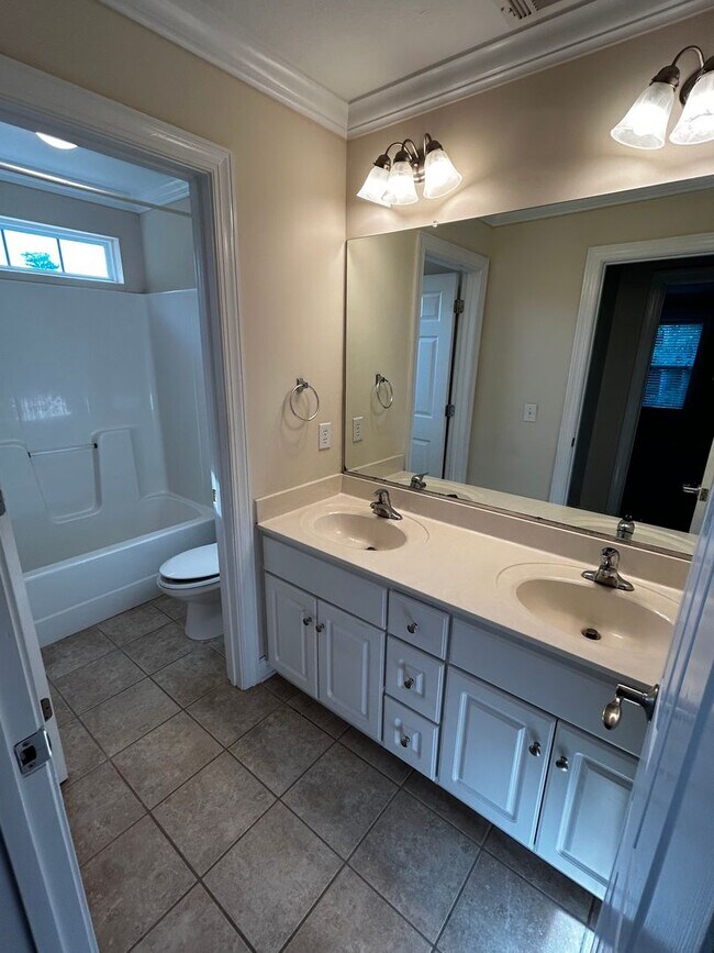 Building Photo - 2500 Grier Cir