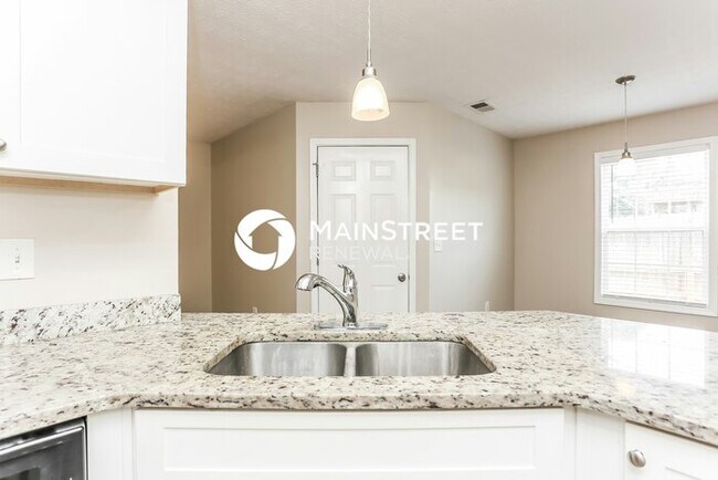 Building Photo - 3 Bedroom Pet-Friendly Home in Covington, ...