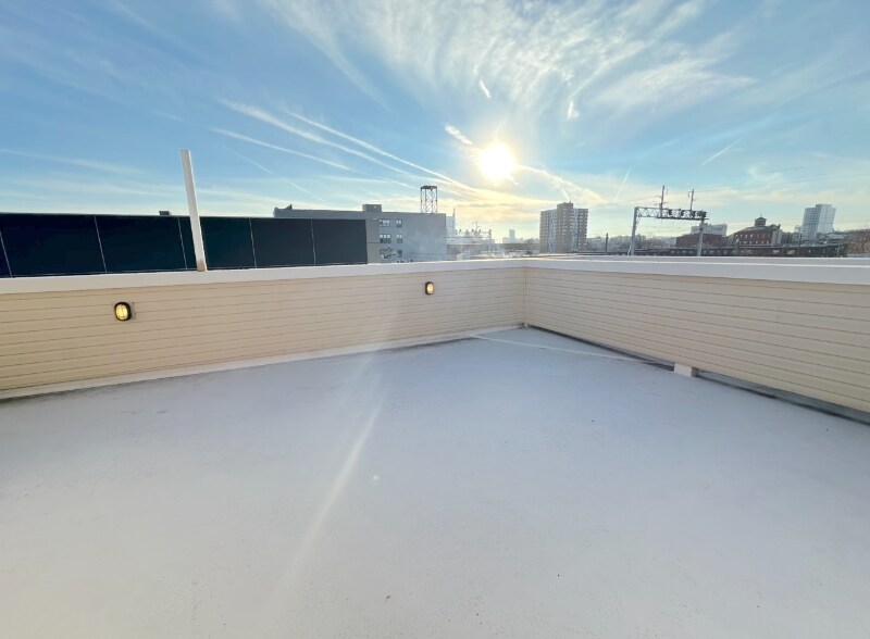 Building Photo - 1506 N 8th St