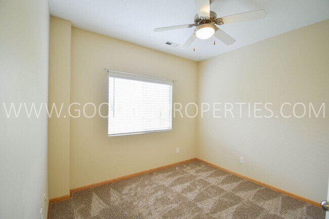 Building Photo - Welcome to this affordable 2-Bedroom, 2-Bath Condo in Johnston with Detached 1-Car Garage.