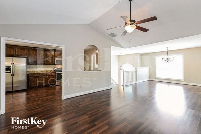 Building Photo - 1417 Greenridge Way