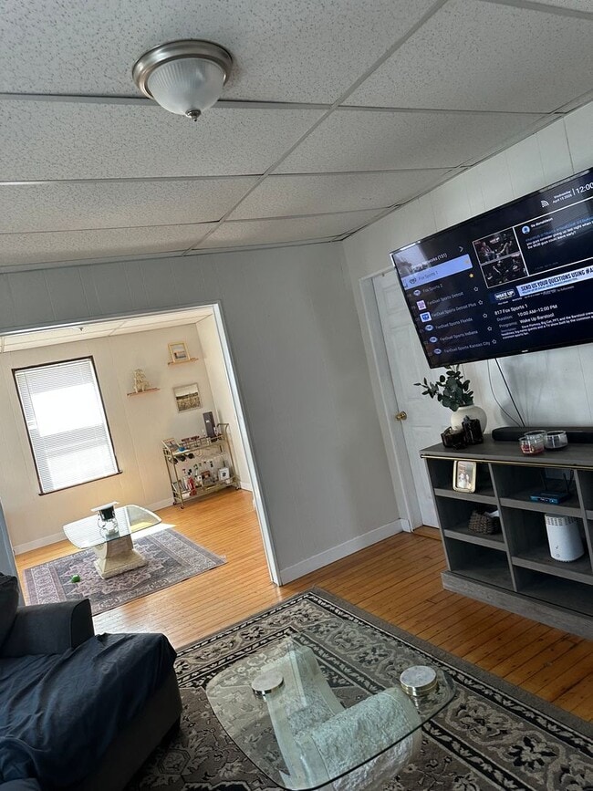 Building Photo - 173-175 Bayview