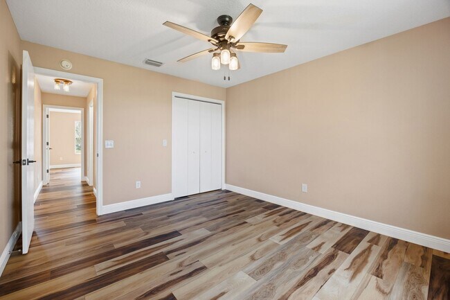 Building Photo - 1228 Carvello Dr
