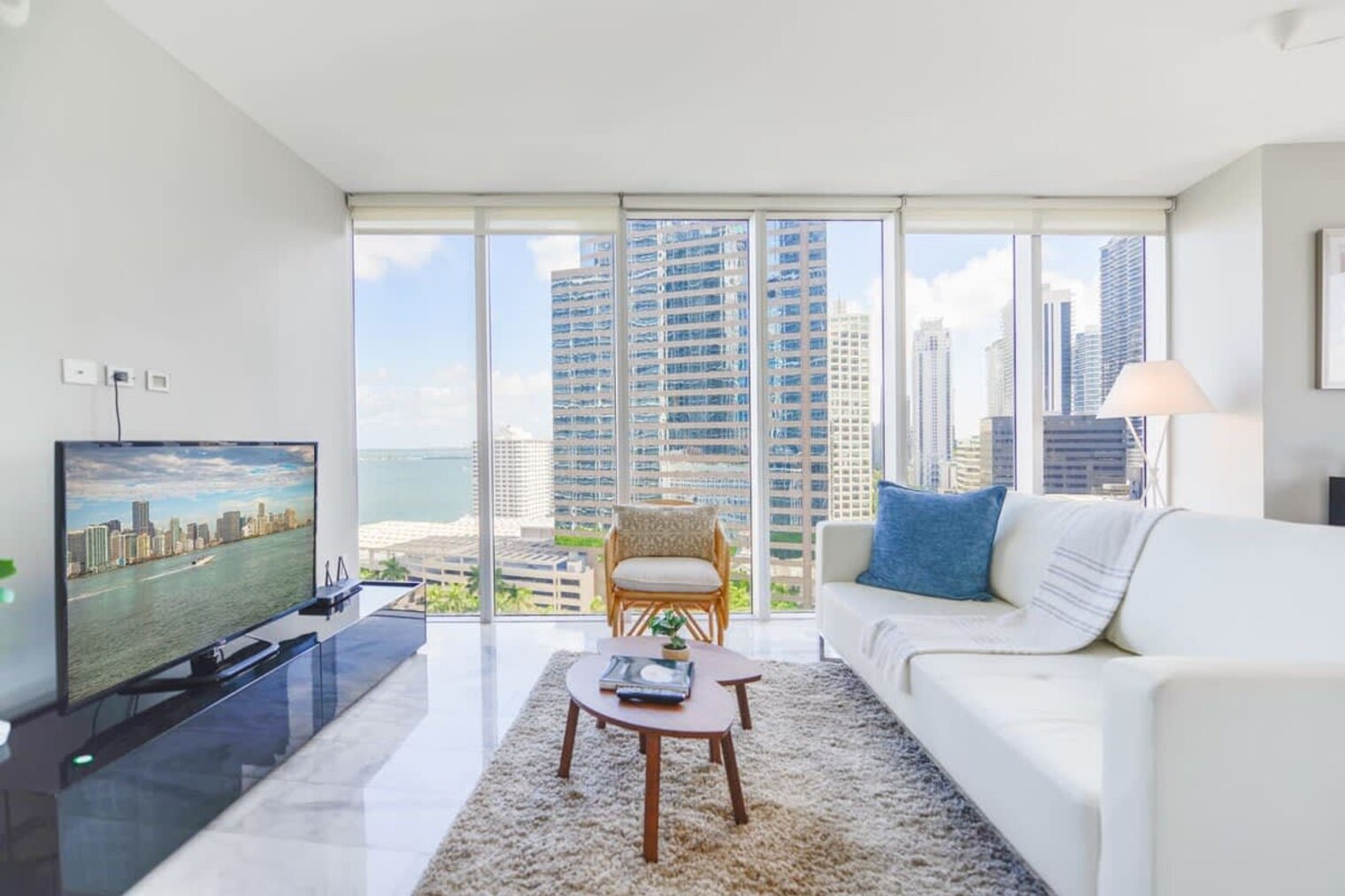 Building Photo - 485 Brickell Ave