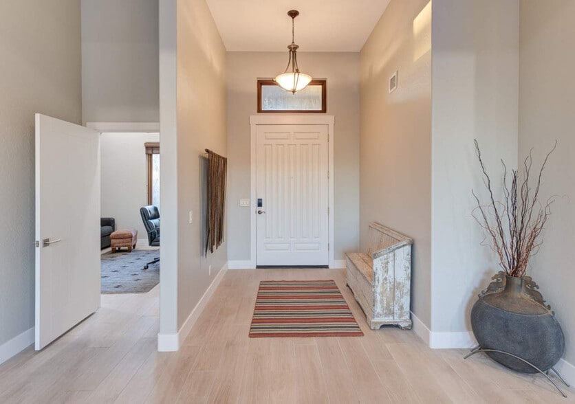 Building Photo - 7970 E Las Piedras Way