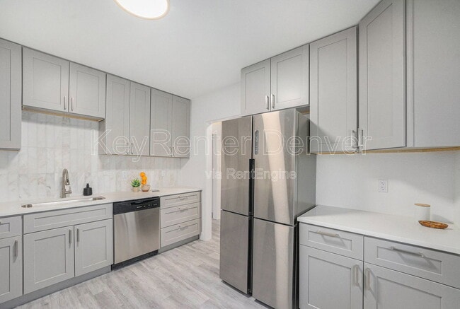 Building Photo - 1580 S Krameria St