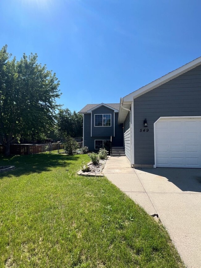 Building Photo - 4 Bedroom, 2 Bath Home for Rent