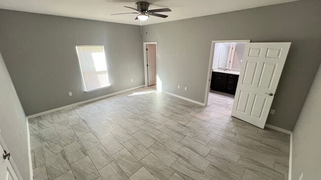 Building Photo - GORGEOUS Bedroom, 2 Bathroom Home in Palm Bay!!