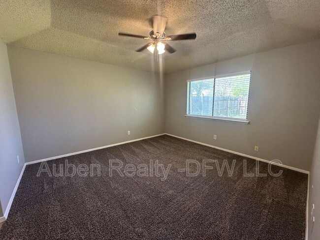 Building Photo - 1021 Vera Ct