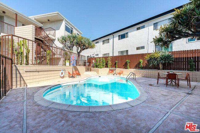 Building Photo - 12425 Texas Ave