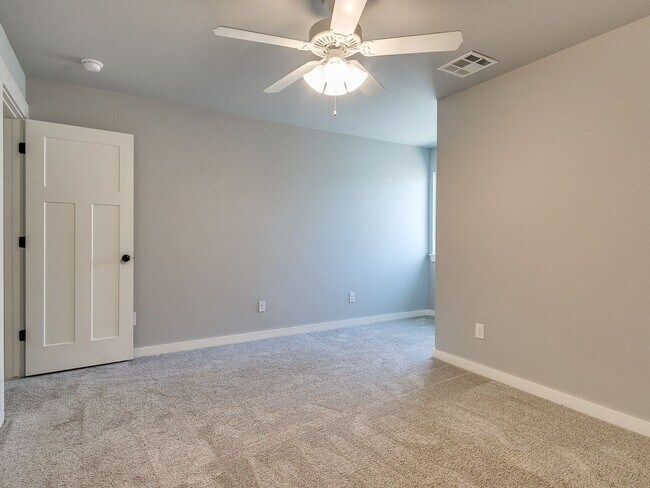 Building Photo - 5 Bedrooms + 3 Baths + Piedmont Schools