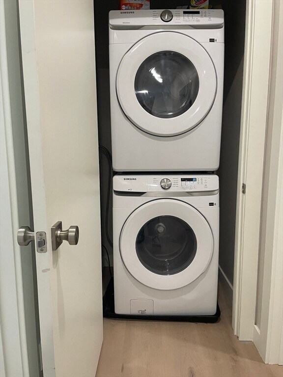 Building Photo - 400 W Broadway