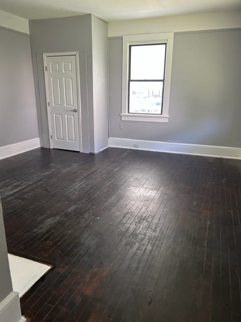 Building Photo - 408 4th St