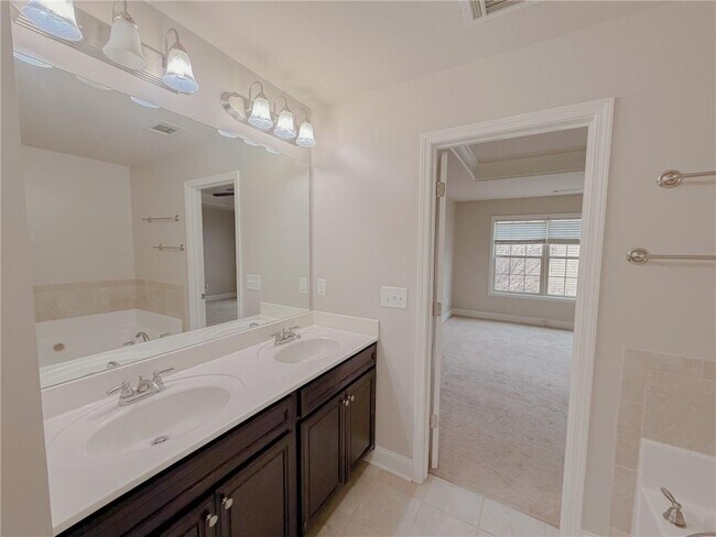 Building Photo - 786 Garbrooke Dr