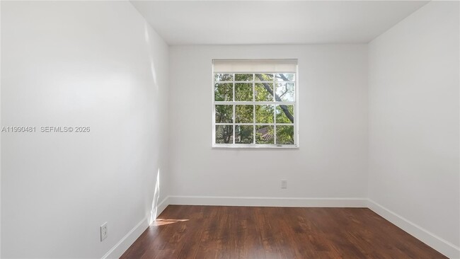 Building Photo - 876 Garnet Cir