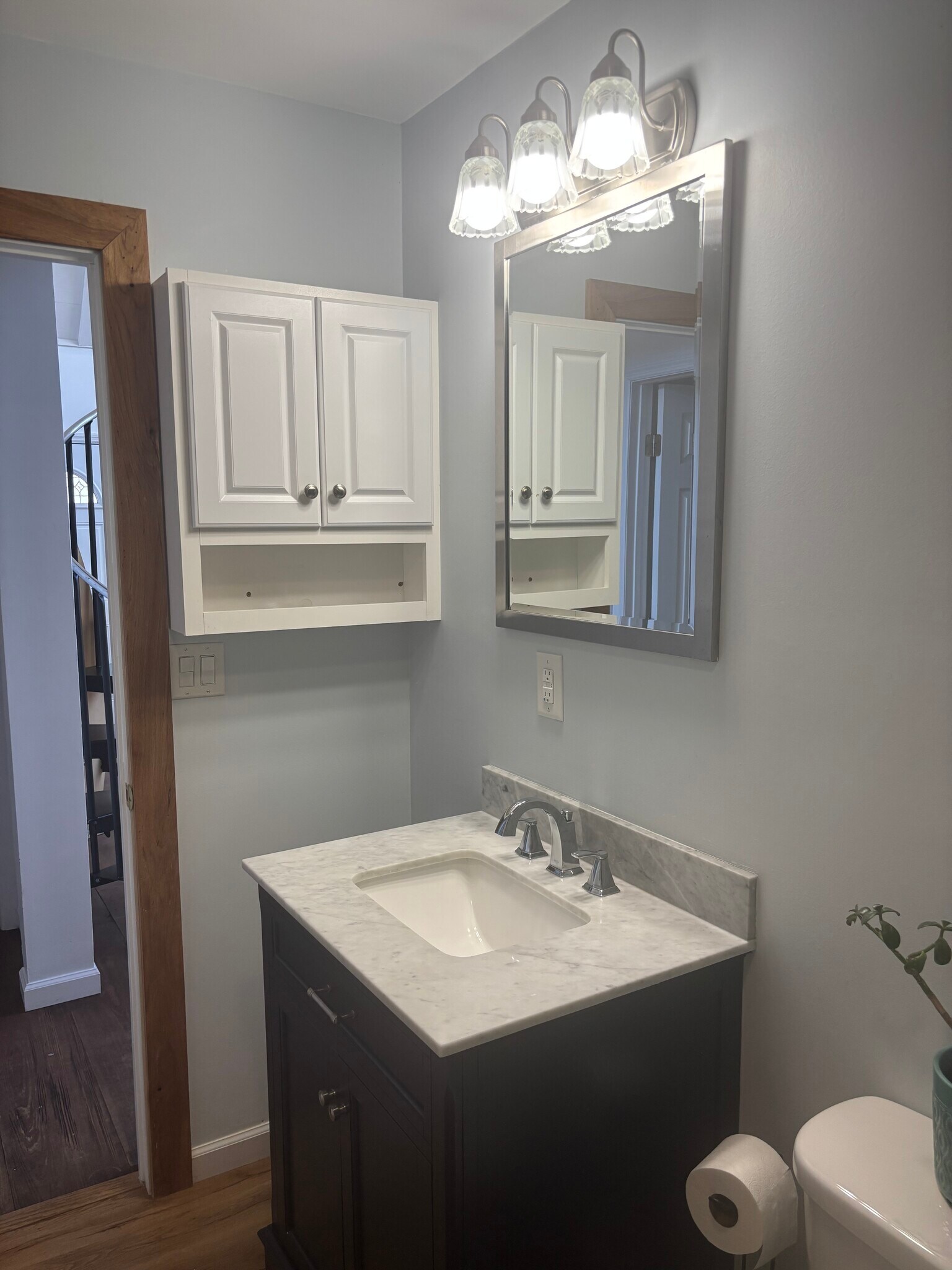 Building Photo - 44 W River Dr