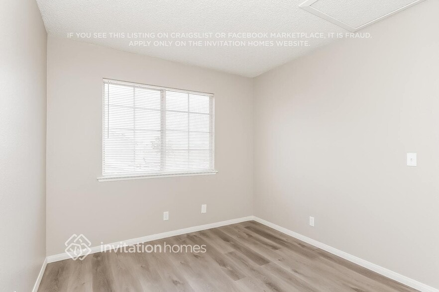 Building Photo - 595 Jackson Dr