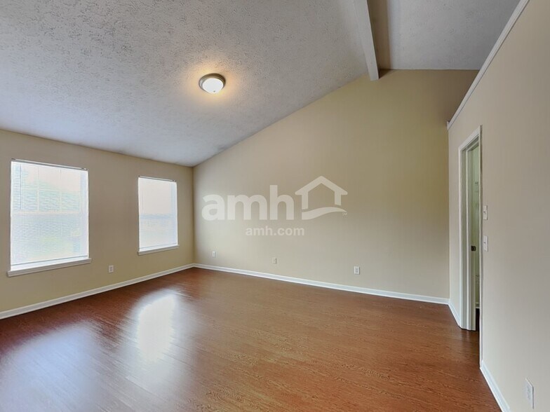Building Photo - 2318 Lammermoor Cir
