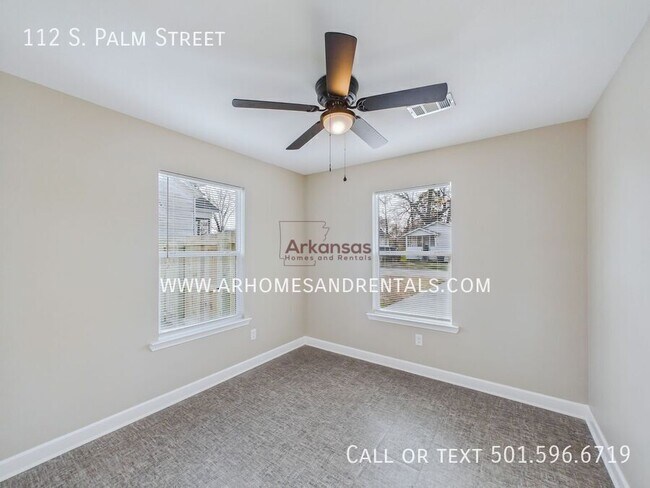 Building Photo - 112 S Palm St