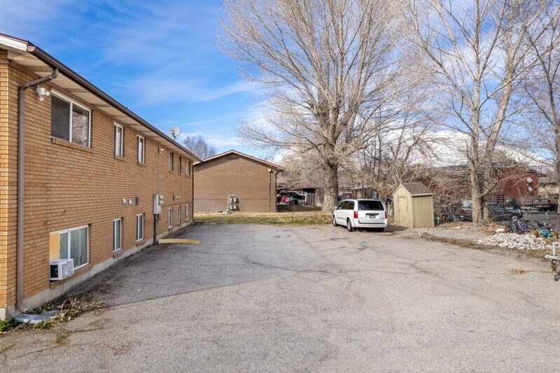 Building Photo - 1069 S 80 E