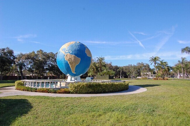 Building Photo - 2042 Australia Way W