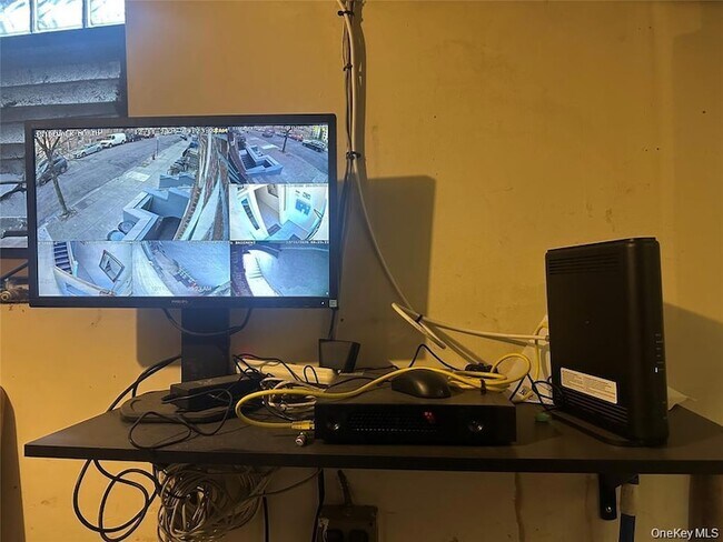 Building Photo - 80 Elliott Ave