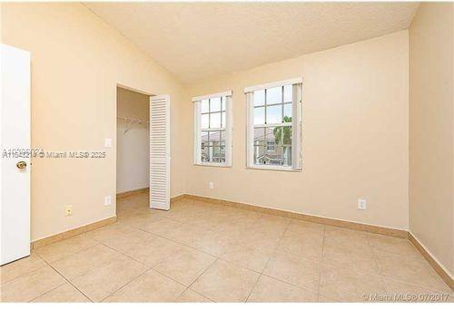 Building Photo - 705 SW 122nd Ave