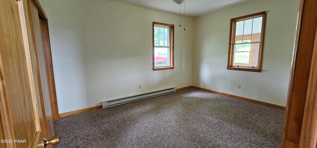 Building Photo - 453 Ridge Ave