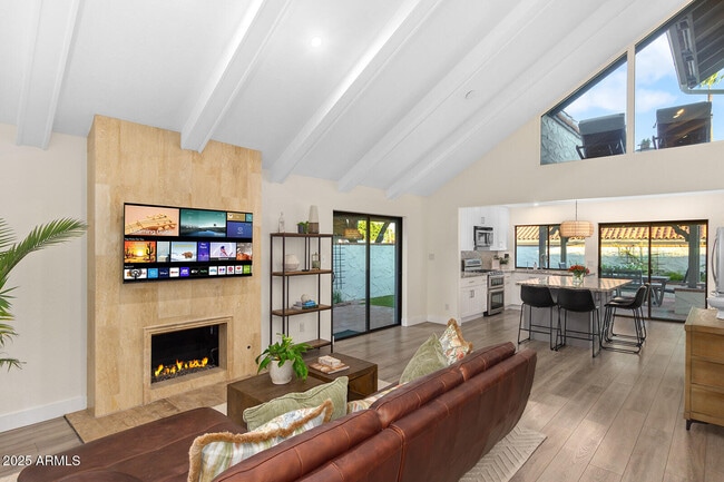 Building Photo - 5822 N Scottsdale Rd