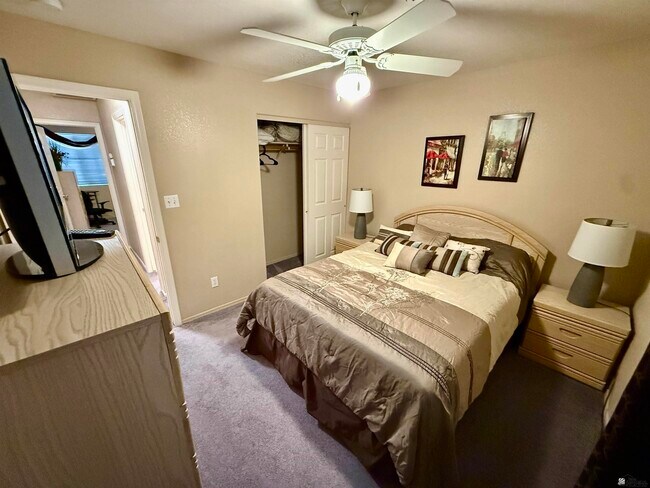 Building Photo - 10685 Calle Raquel