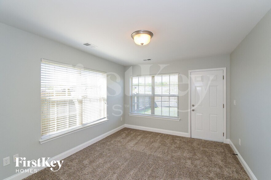 Building Photo - 125 Hidden Trace Ct