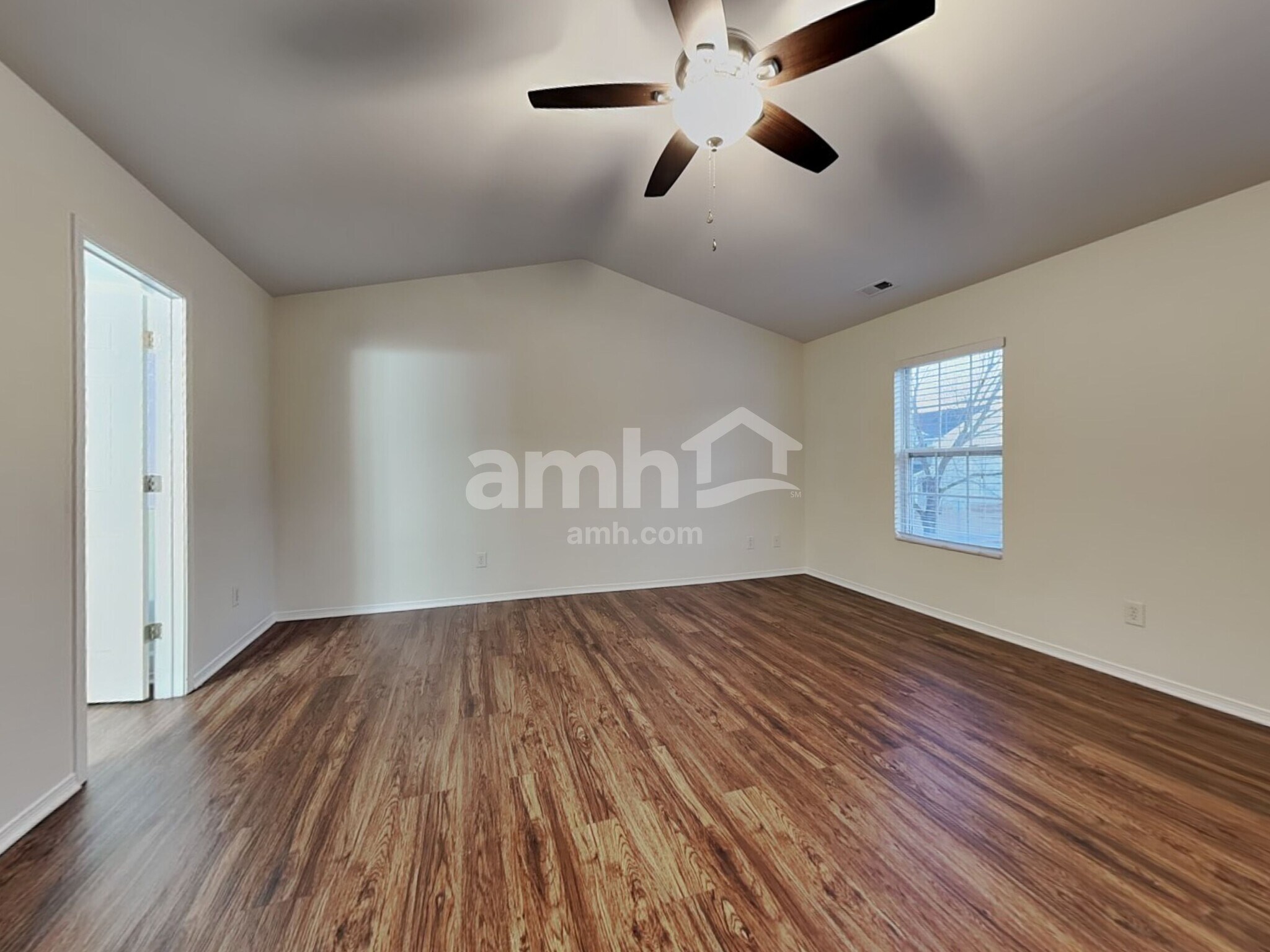 Building Photo - 8443 Redding Glen Ave