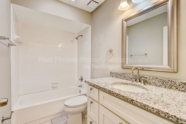 Building Photo - 10855 Mandarin Station Dr W
