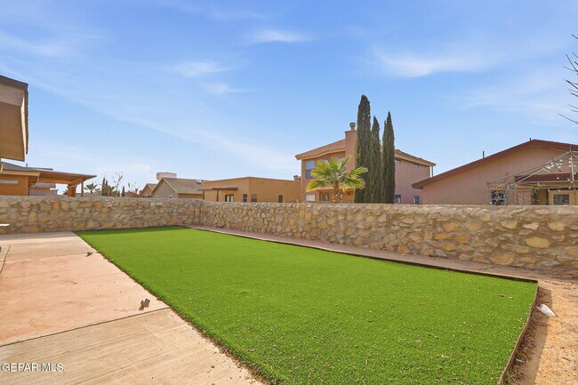 Building Photo - 4613 Al Hernandez St