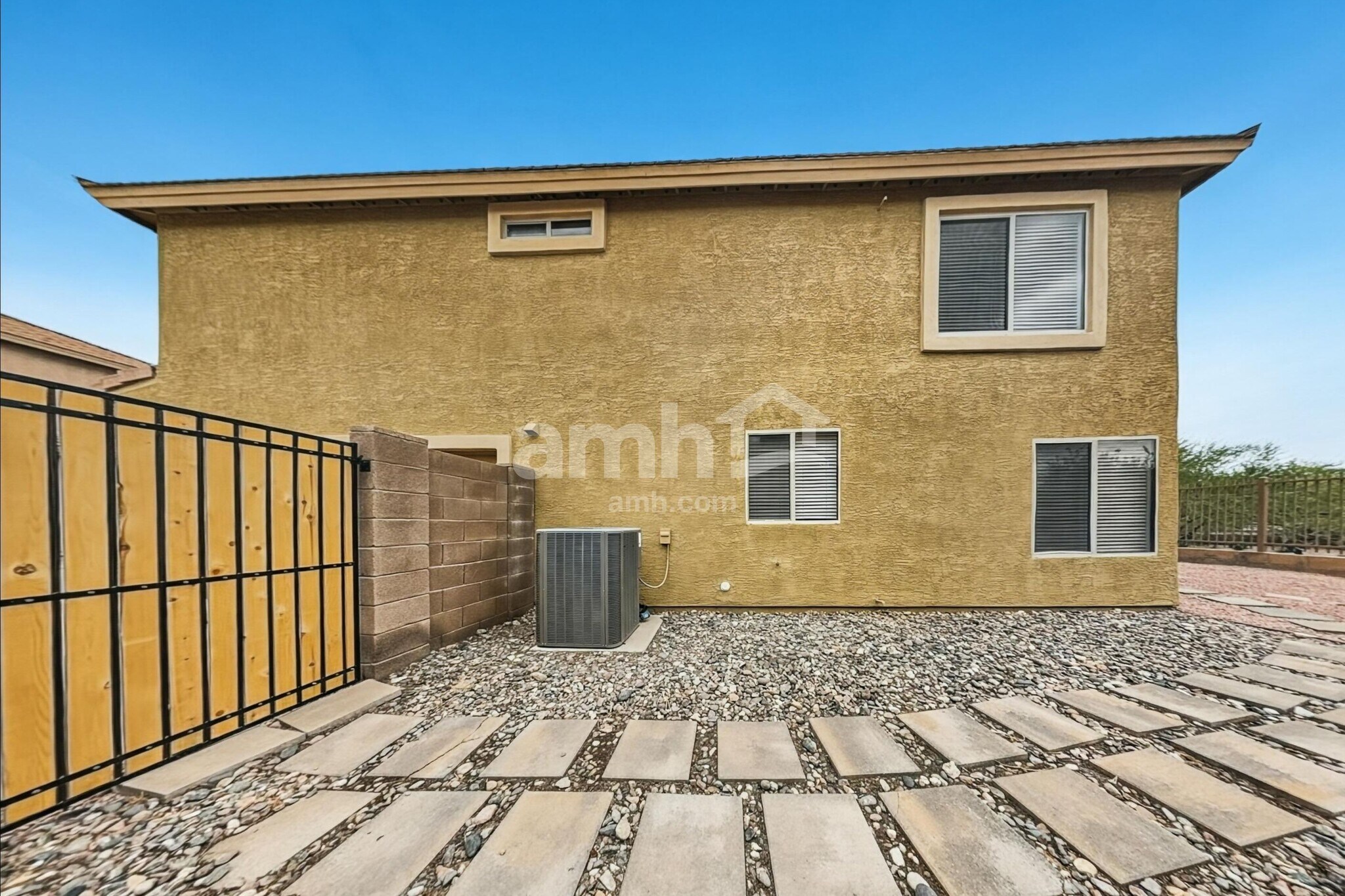 Building Photo - 4071 E Abraham Ln