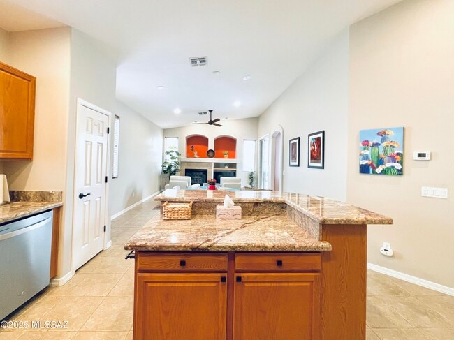 Building Photo - 371 W Sacaton Canyon Dr