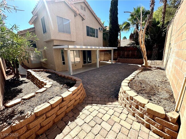 Building Photo - 2433 Twin Flower Cir