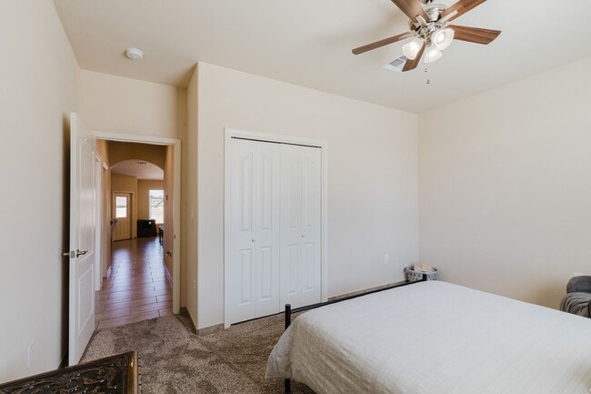 Building Photo - Meticulously kept 4 bedroom home with RV Parking/Hook ups